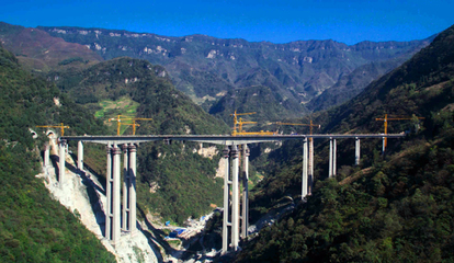 櫛風(fēng)沐雨 砥礪前行——云南省公路局70年發(fā)展歷程回眸