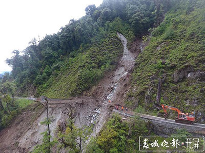 云南貢山暴雨致2死6失蹤，獨(dú)龍江公路搶通65公里